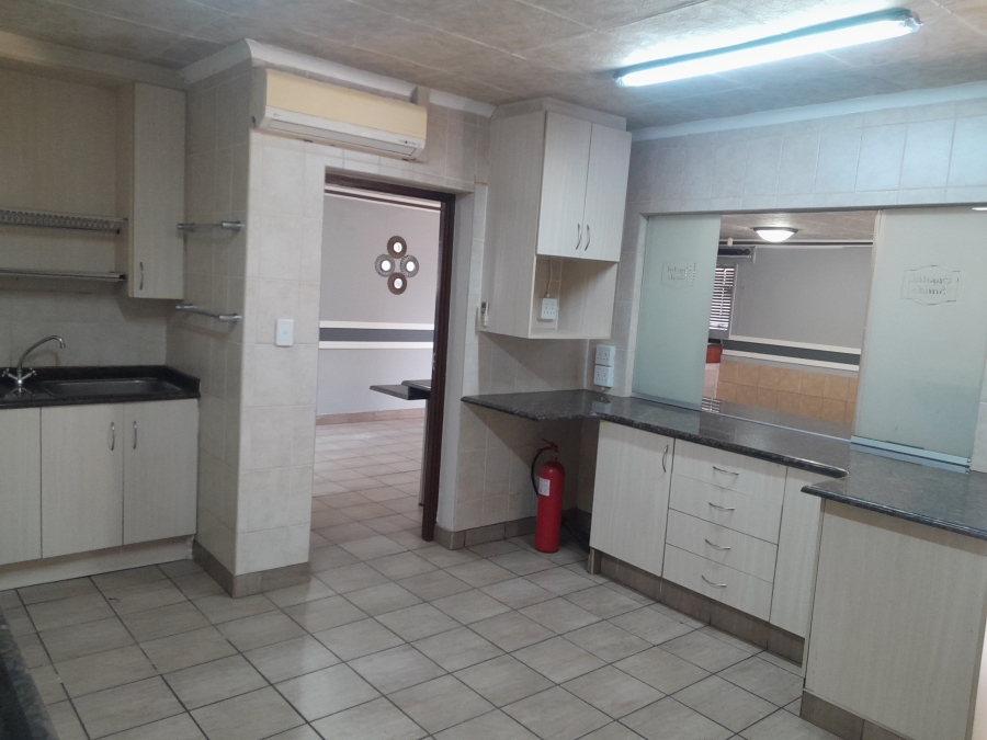 11 Bedroom Property for Sale in Bodorp North West